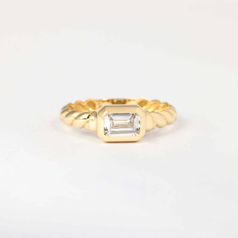 Pulito Curve Ring