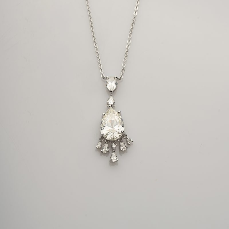 Elara Moissanite Necklace